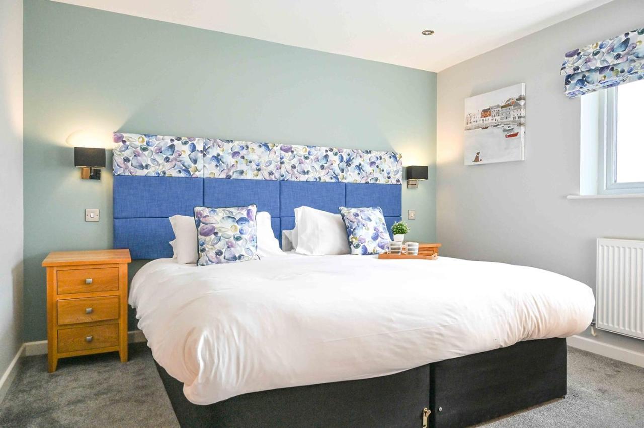 Snug House, Sleeps 12 With Hot Tub On Retallack Resort St Columb Major Exterior photo